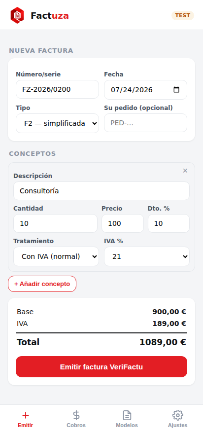 Pantalla de emisión de factura en Factuza con conceptos, tratamiento de IVA y totales